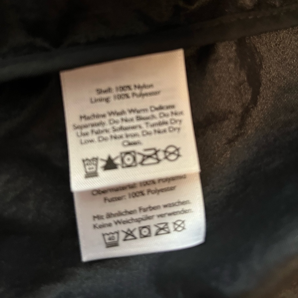 Women’s Eddie Bauer black utility active hiking casual jacket. Size small - Picture 5 of 8